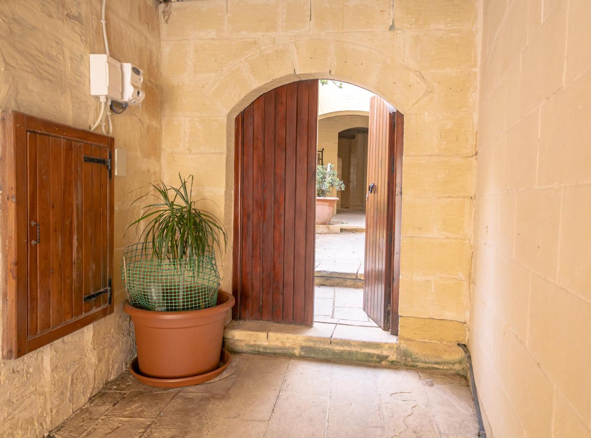 Tranquil 2-bedroom Escape شقة نادور